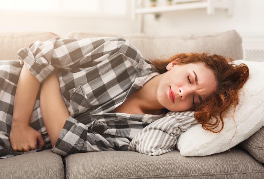 4 astuces pour ne plus avoir mal au ventre après manger