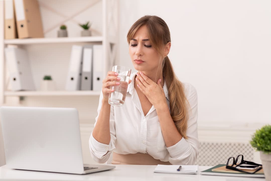 solutions naturelles contre le mal de gorge